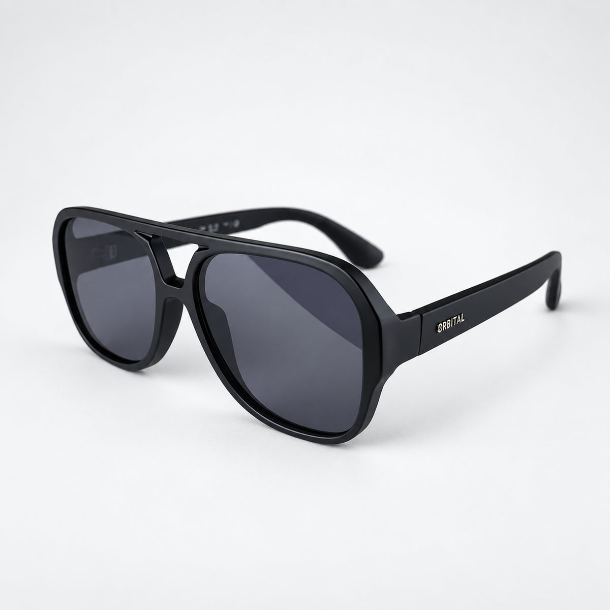 ASCARI Negro Mate / Gris — perfil 45°