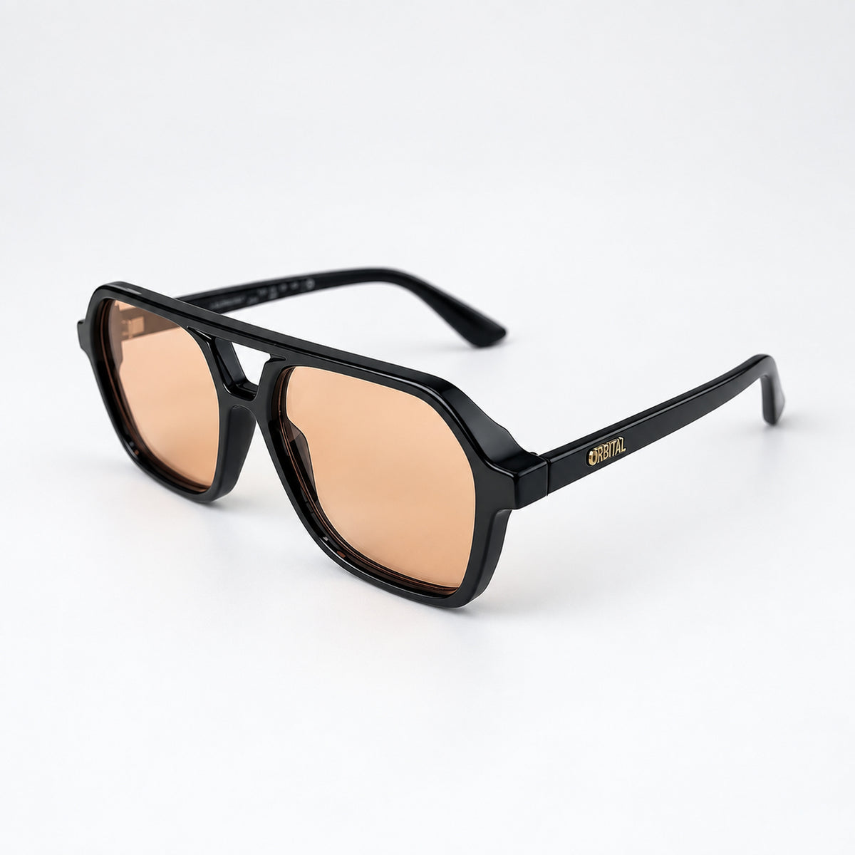 SILVERSTONE Negro Brillo / Naranja — perfil 45°