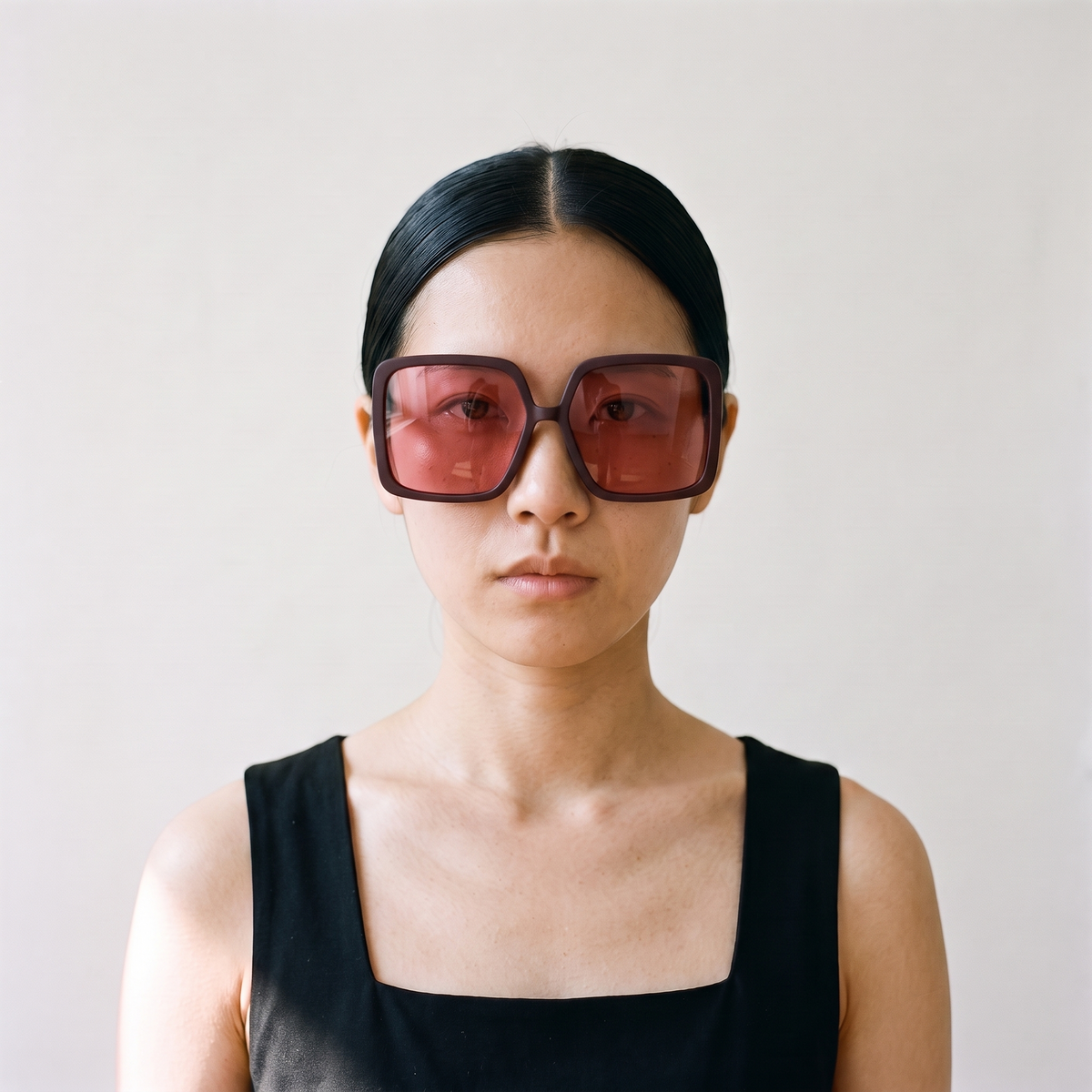 VENICE Bordo Mate / Rosa — en cara mujer