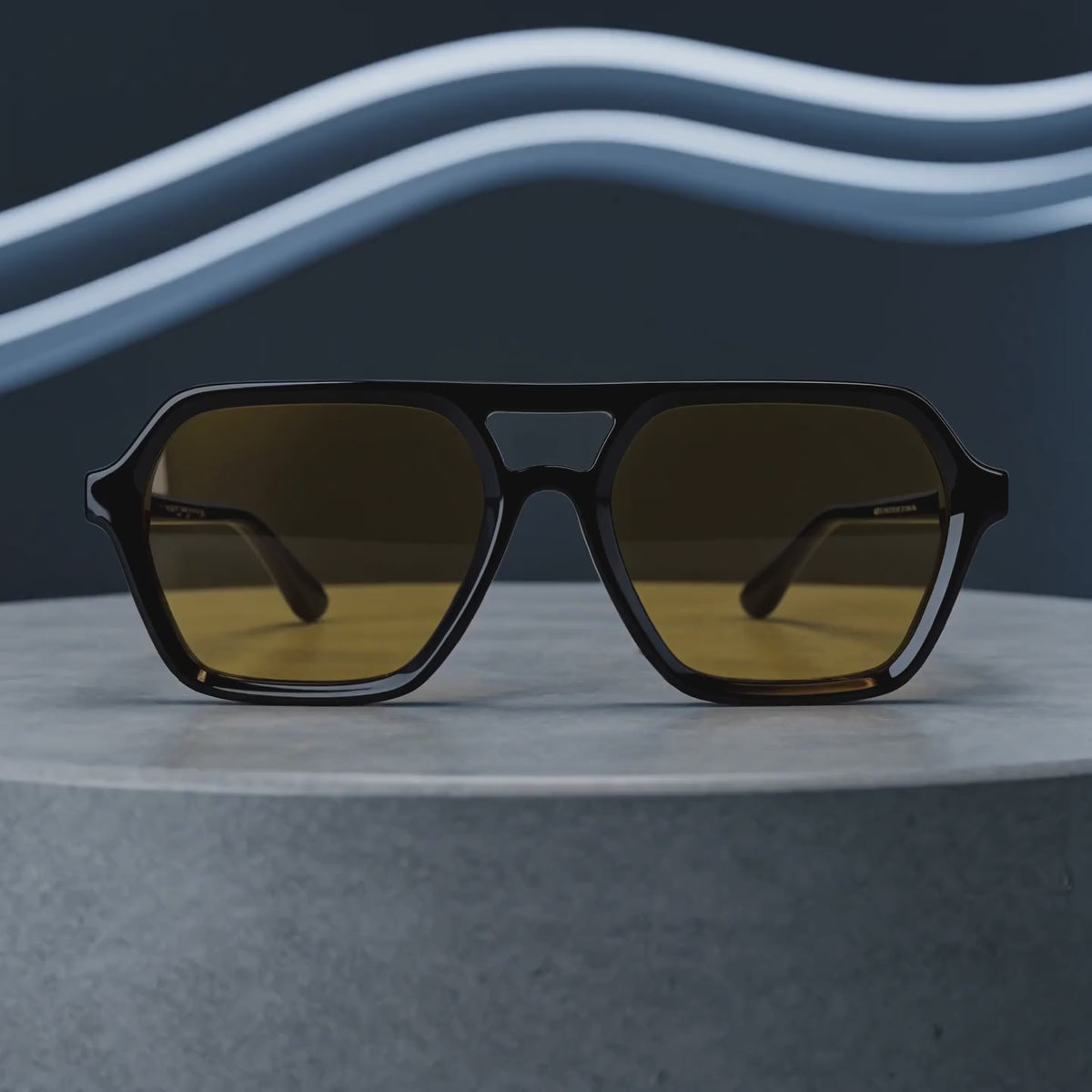 LE MANS Negro Brillo / Ocre — video de producto